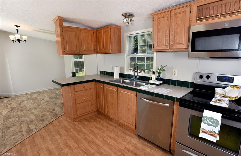 1924 Junction Road Mocksville, NC 27028 - Photo 14 of 48 Kitchen