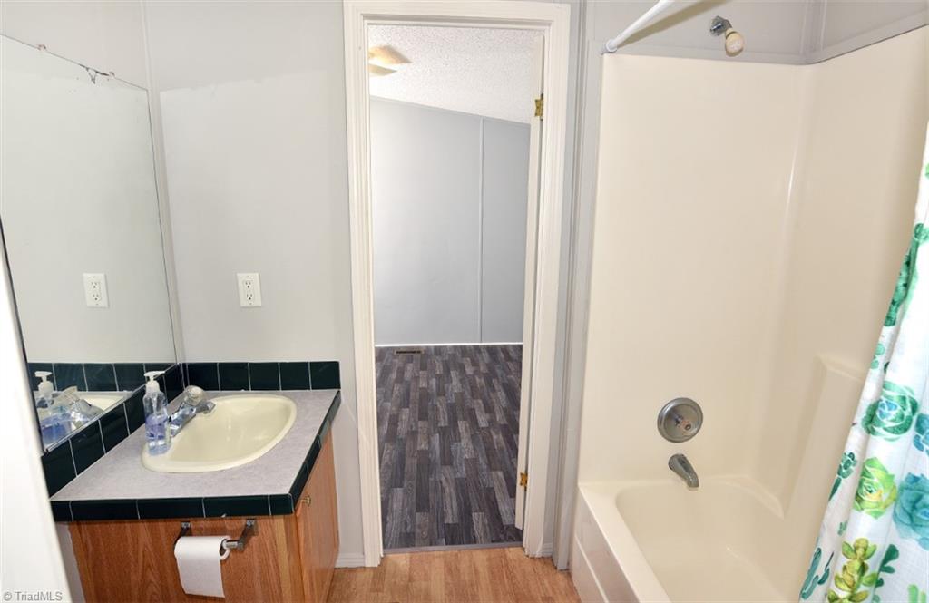 1924 Junction Road Mocksville, NC 27028 - Photo 26 of 48 Jack and Jill bath