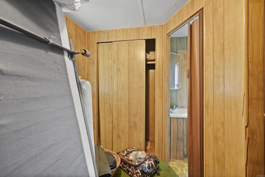 40645 Sage Road Hemet, CA 92544 - Photo 15 of 70 a bathroom with a shower and a tub