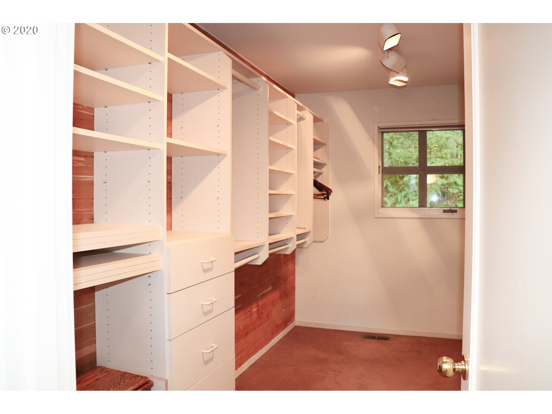 664 Northwest Greenleaf Road Portland, OR 97229 - Photo 8 of 11