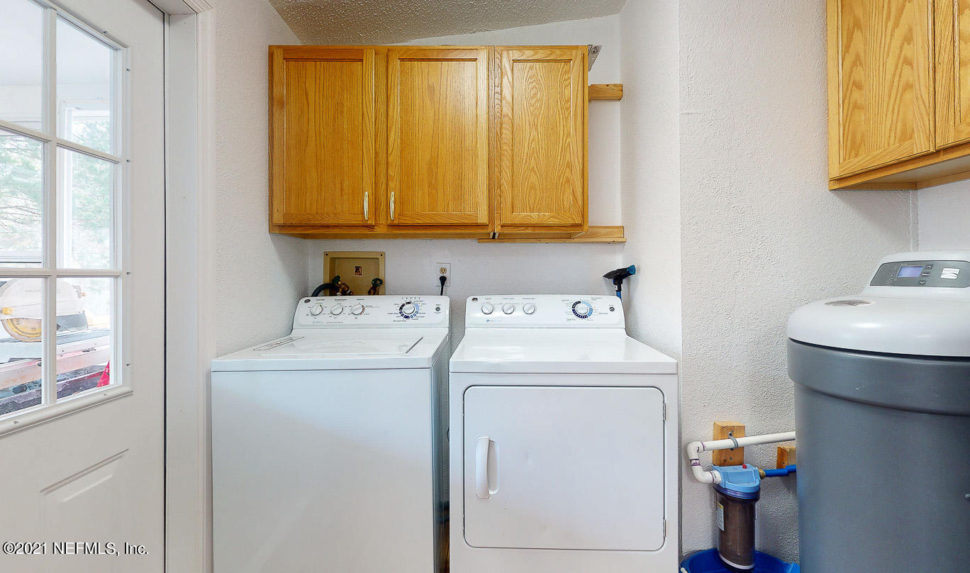 1460 Long Horn Road Middleburg, FL 32068 - Photo 19 of 32 Laundry