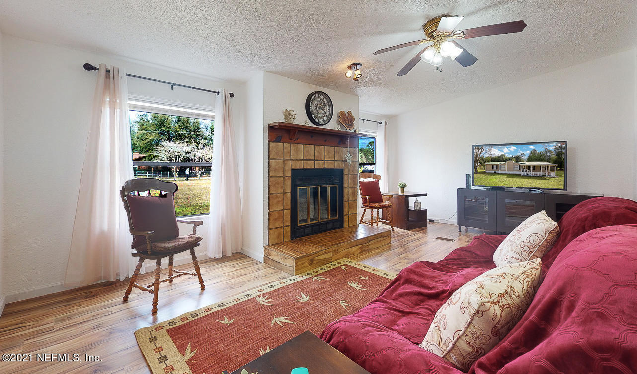 1460 Long Horn Road Middleburg, FL 32068 - Photo 7 of 32 Living Room