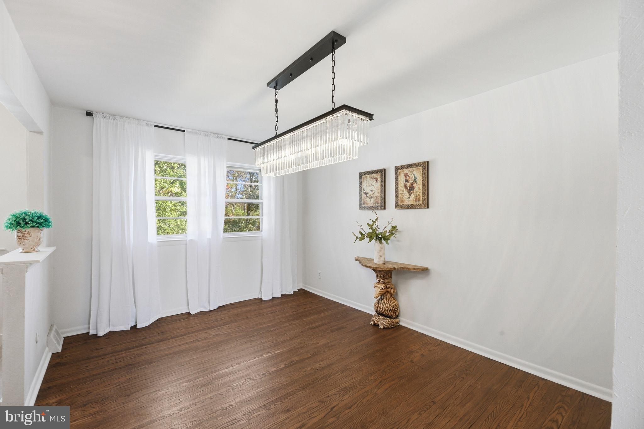 12754 Hollins Road Philadelphia, PA 19154 - Photo 13 of 32