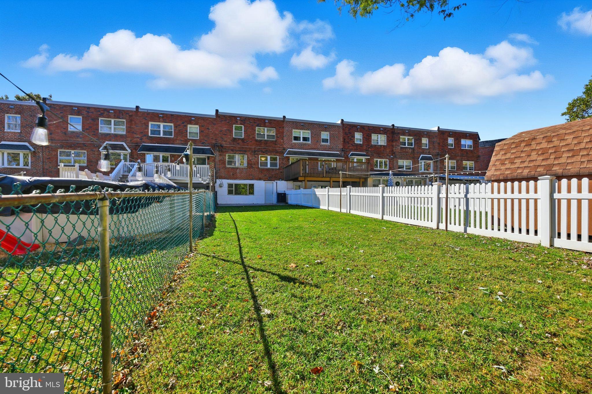 12754 Hollins Road Philadelphia, PA 19154 - Photo 29 of 32