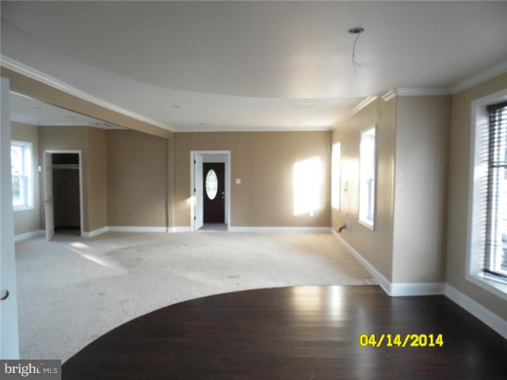 317 Dutton Mill Road Brookhaven, PA 19015 - Photo 4 of 12 Living Room