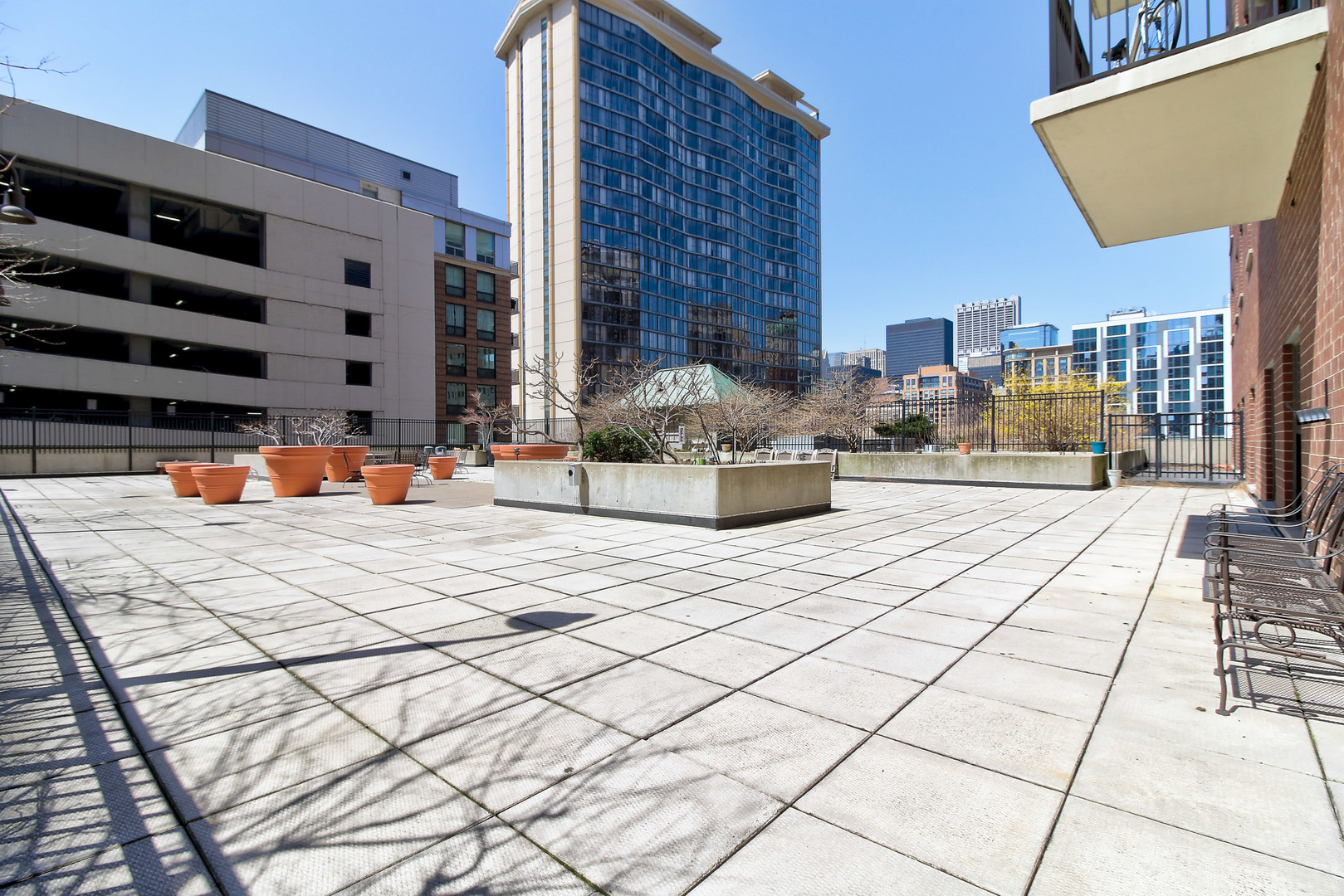 41 East 8th Street, Unit 1007 Chicago, IL 60605 - Photo 19 of 24