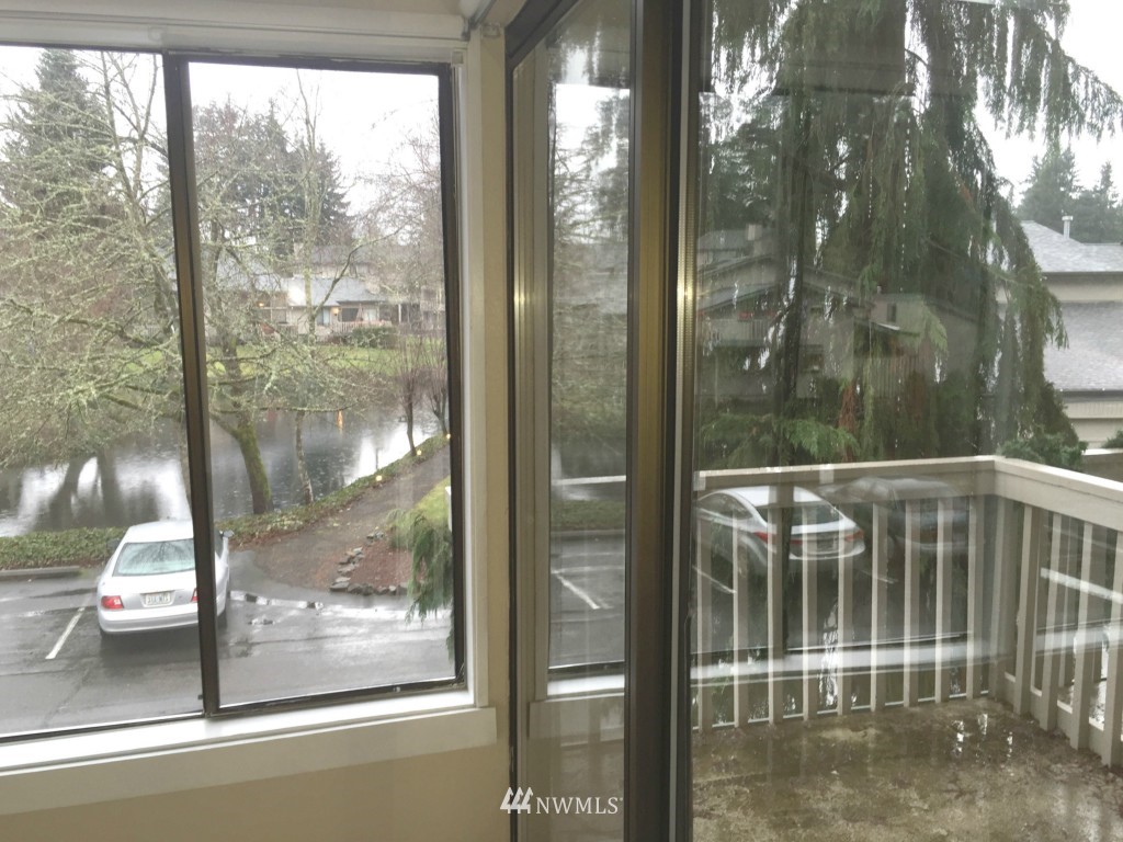 17303 Spanaway Loop Road South, Unit 52 Spanaway, WA 98387 - Photo 4 of 20