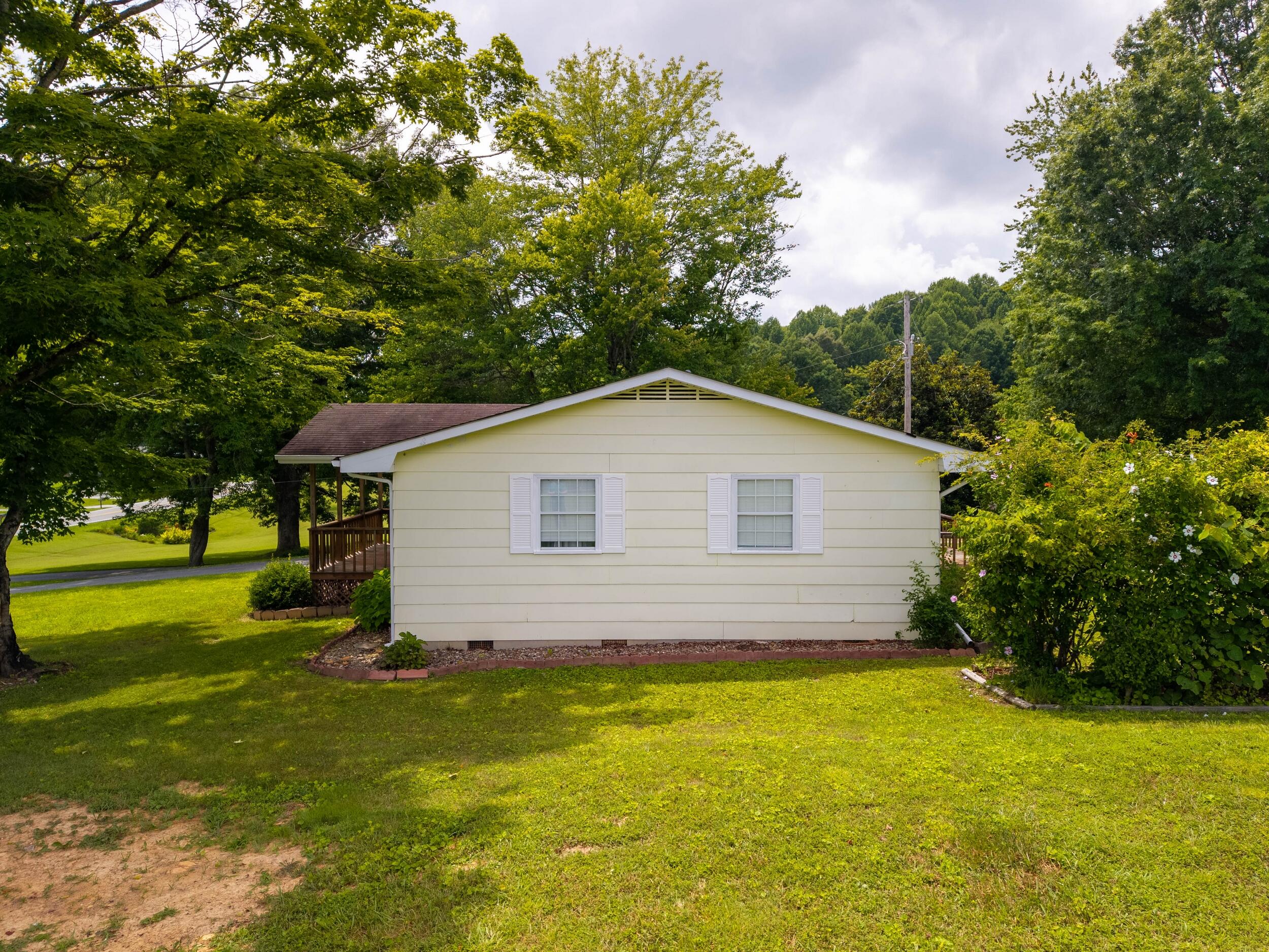 6616 Barbourville Road London, KY 40744 - Photo 12 of 40 23-DJI_20260718151152_0071_D-HDR