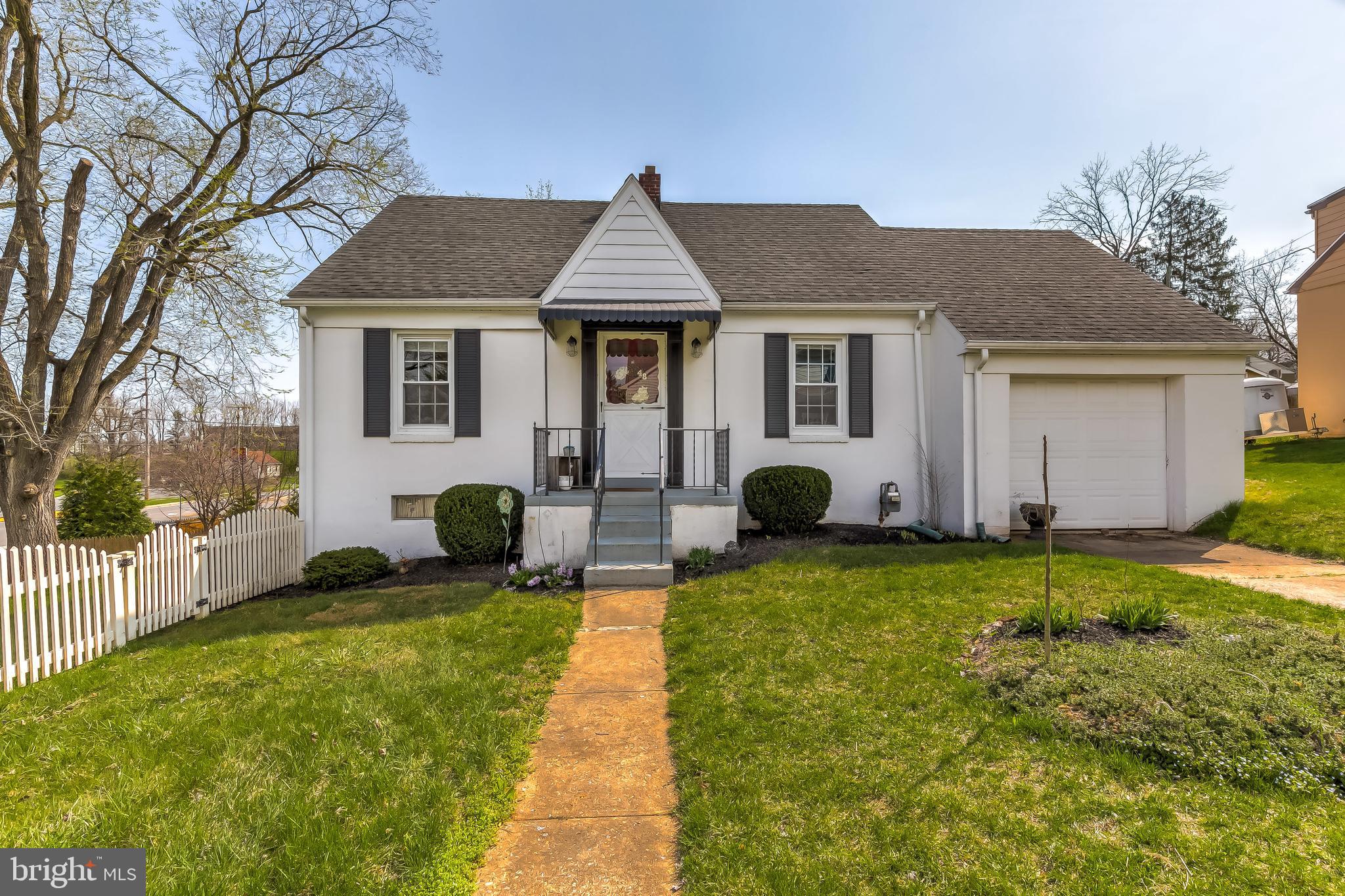 48 Ridgeway Drive York, PA 17404 - Photo 1 of 30 Gallery Image 1