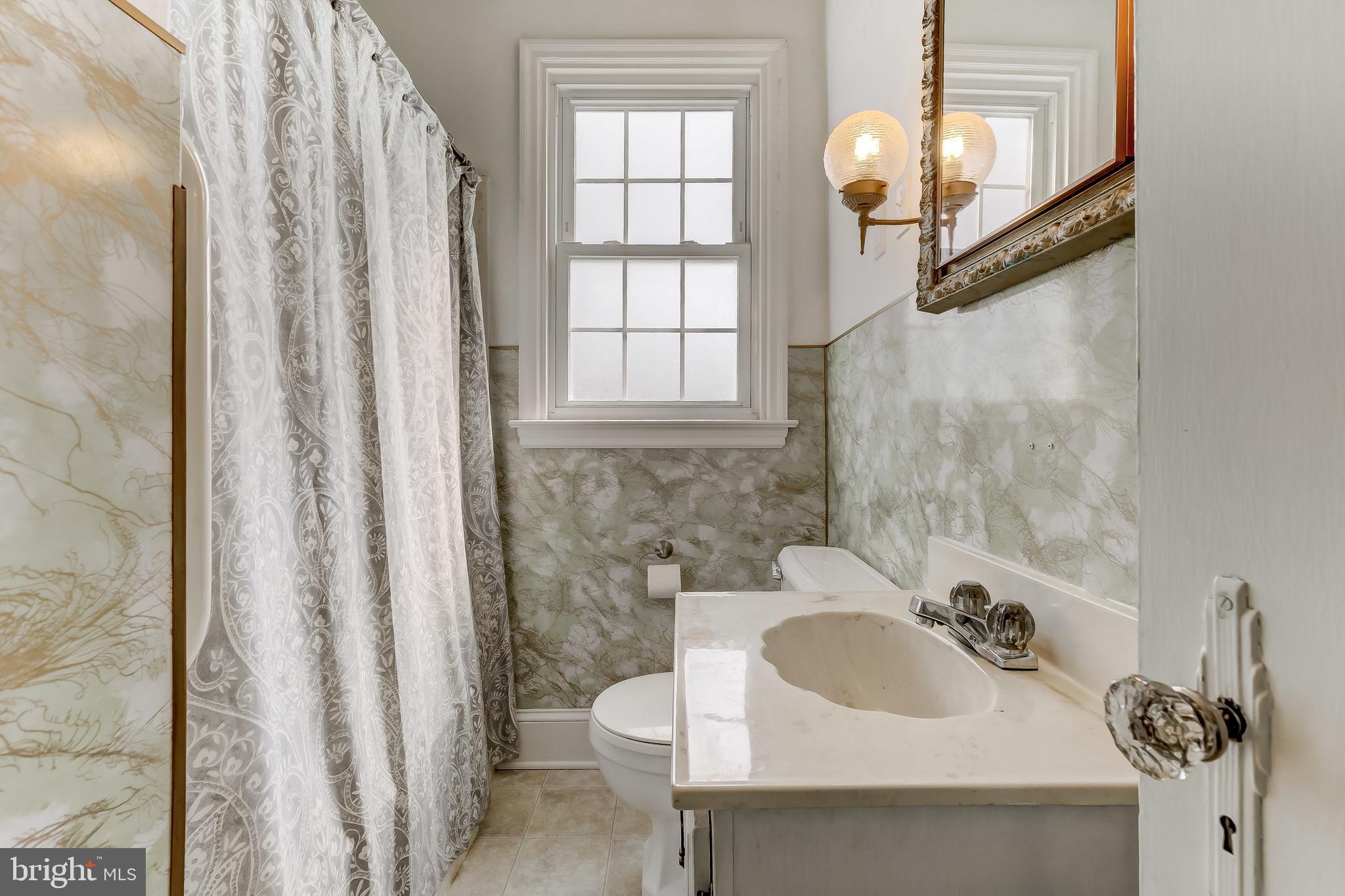 48 Ridgeway Drive York, PA 17404 - Photo 14 of 30 Gallery Image 14