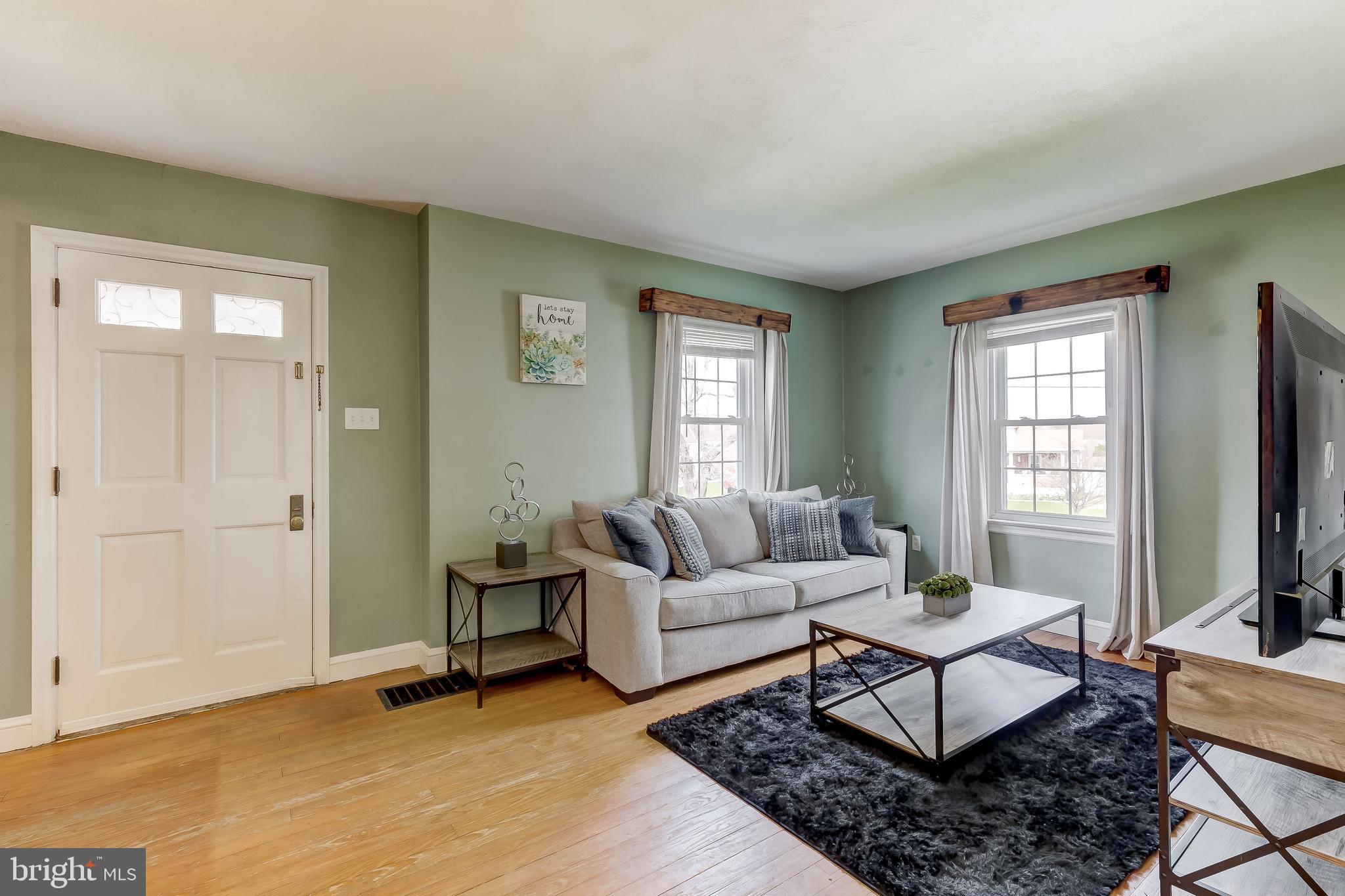 48 Ridgeway Drive York, PA 17404 - Photo 5 of 30 Gallery Image 5