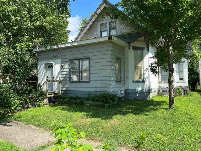 $110,000 | 923 North 8th Street, Vincennes, IN 47591