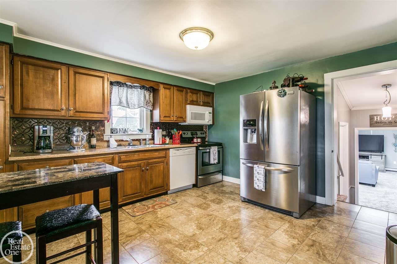 11148 Jeddo Road Yale, MI 48097 - Photo 19 of 39 31350528-18.JPG