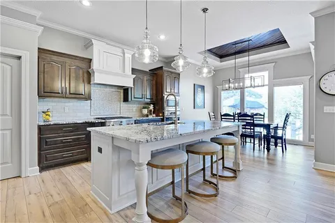 $875,000 | 11292 West 146th Terrace, Olathe, KS 66062