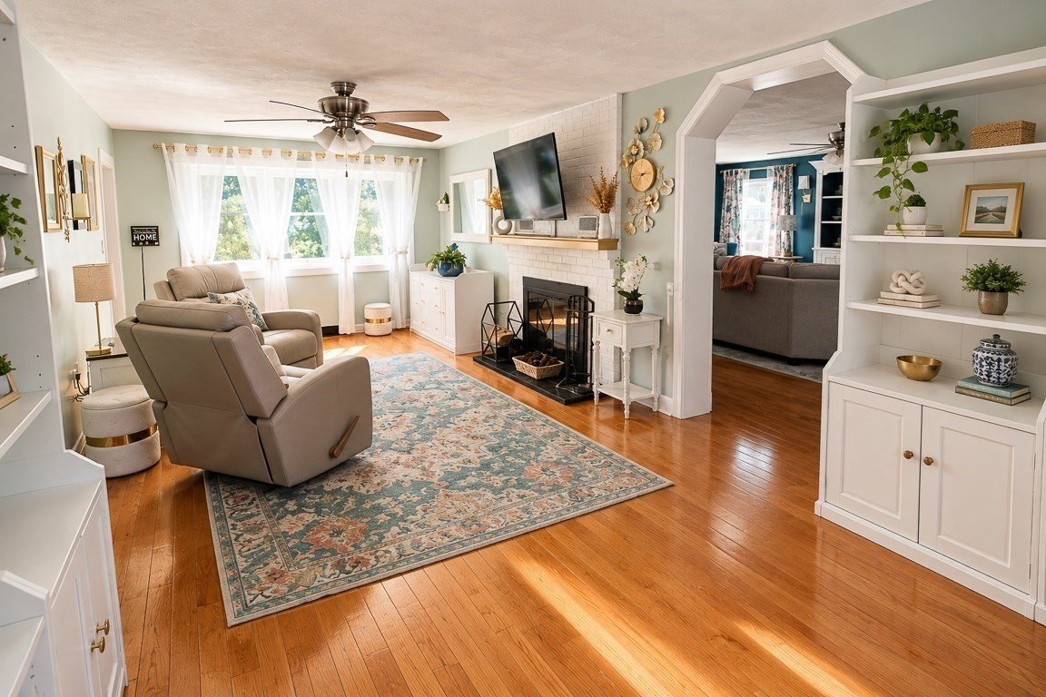 46 Sherwood Drive Haverhill, MA 01835 - Photo 9 of 42 Gallery Image 9