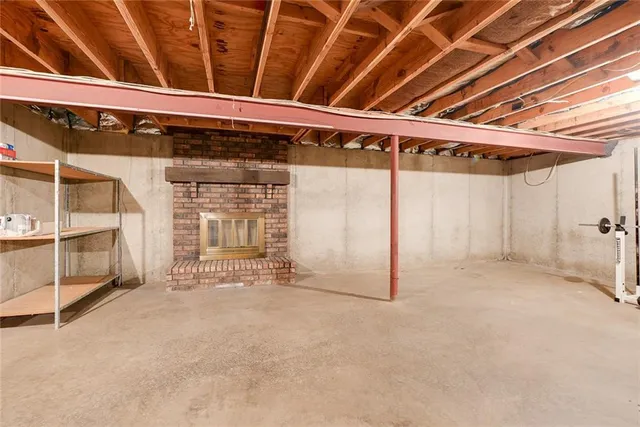 $325,000 | 1104 Southwest Mic-O-Say Drive, Blue Springs, MO 64015