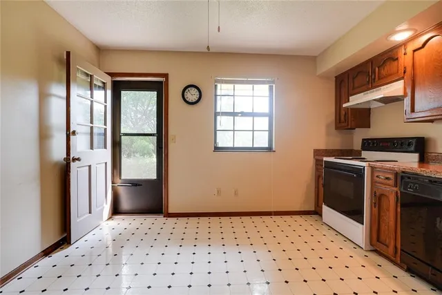 $325,000 | 1104 Southwest Mic-O-Say Drive, Blue Springs, MO 64015