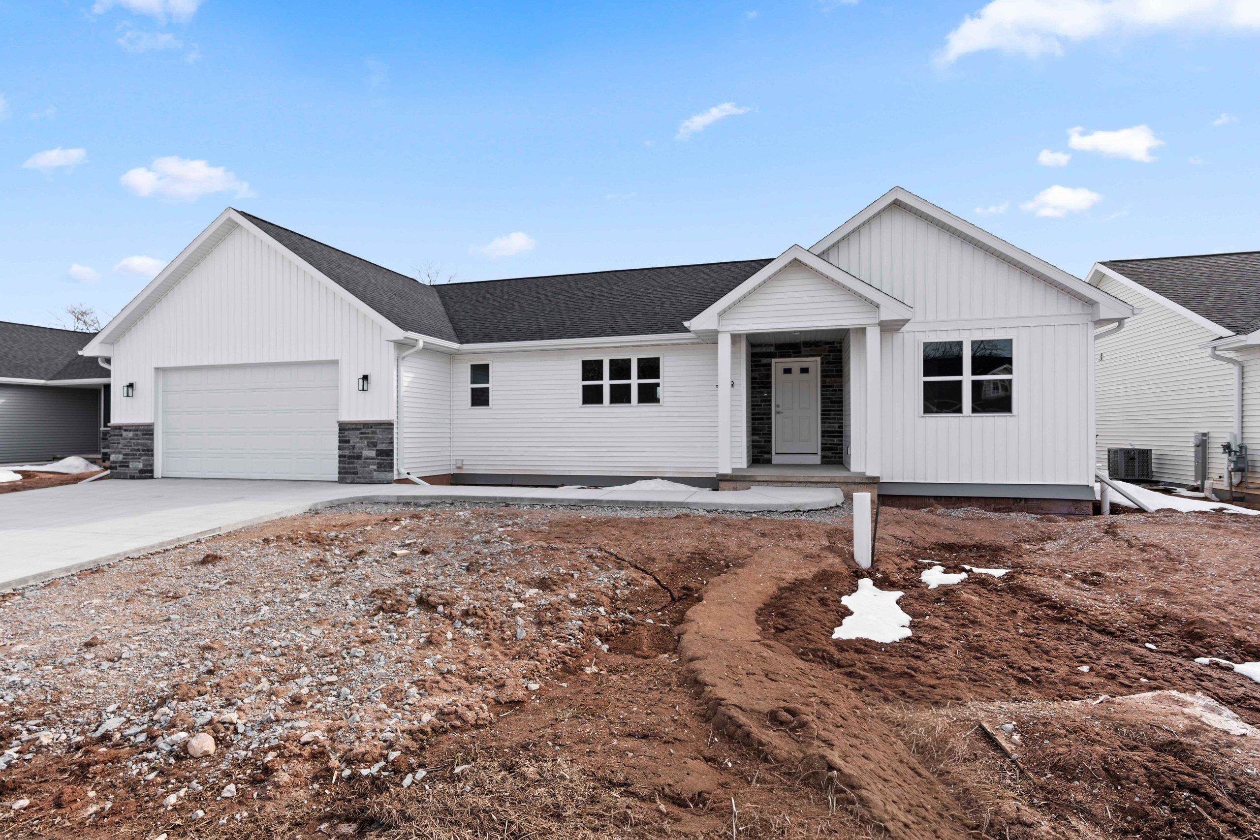 N9278 Constellation Drive Appleton, WI 54915 - Photo 2 of 46
