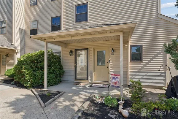$270,000 | 506 Violet Lane, Unit 506, Jackson, NJ 08527