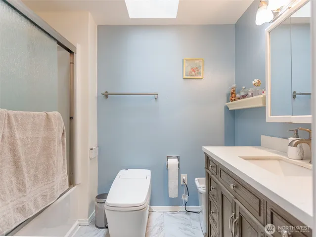 $520,000 | 411 South 328th Place, Federal Way, WA 98003