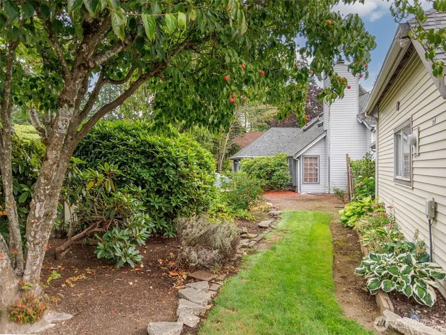 $520,000 | 411 South 328th Place, Federal Way, WA 98003