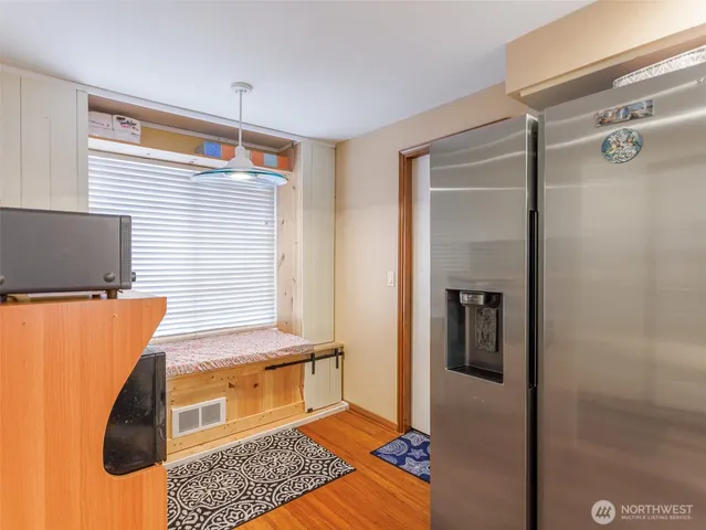 $520,000 | 411 South 328th Place, Federal Way, WA 98003