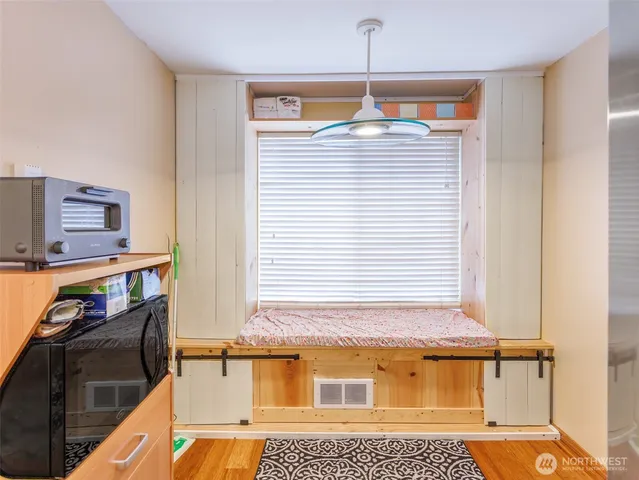 $520,000 | 411 South 328th Place, Federal Way, WA 98003