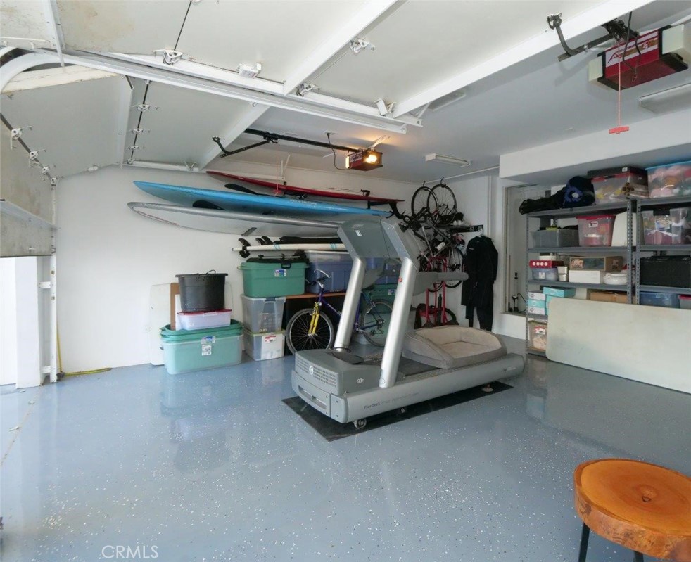 1724 Vía Estudillo Palos Verdes Estates, CA 90274 - Photo 42 of 45 a view of a room with gym equipment