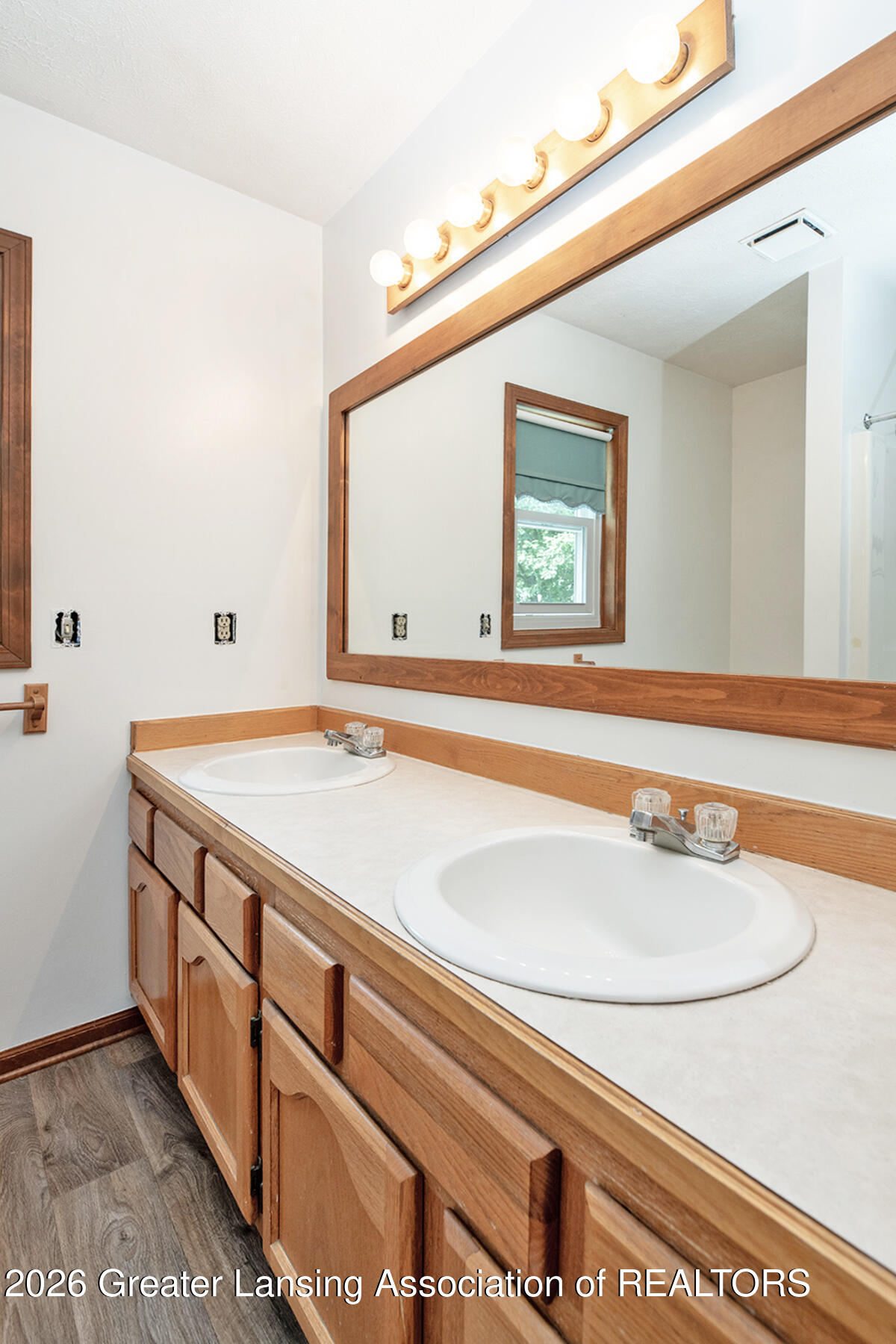 2620 Grovenburg Road Lansing, MI 48911 - Photo 26 of 39 26
