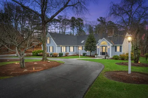 $1,849,000 | 23 Middle Pond Path, Marstons Mills, MA 02648