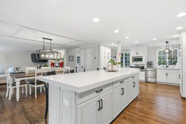 $1,849,000 | 23 Middle Pond Path, Marstons Mills, MA 02648
