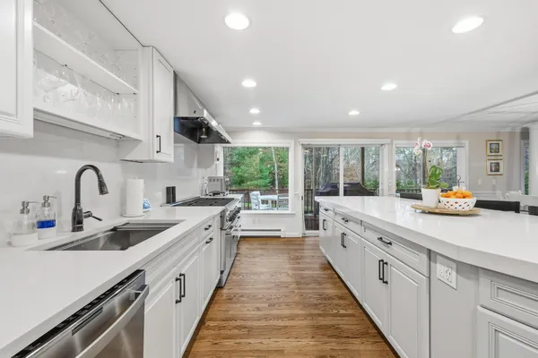 $1,849,000 | 23 Middle Pond Path, Marstons Mills, MA 02648