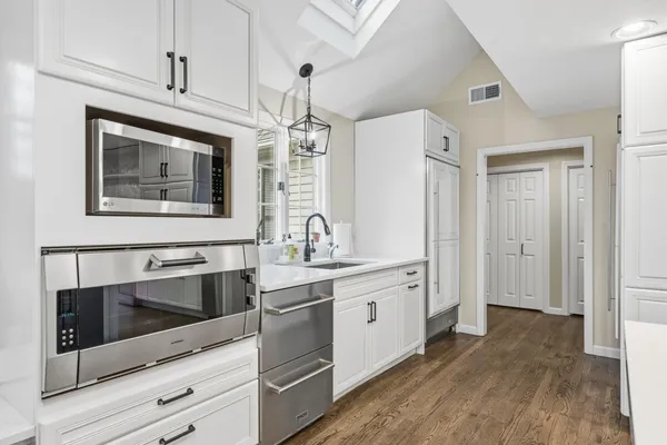 $1,849,000 | 23 Middle Pond Path, Marstons Mills, MA 02648