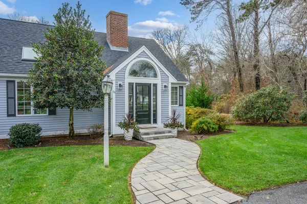$1,849,000 | 23 Middle Pond Path, Marstons Mills, MA 02648