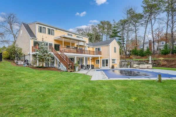$1,849,000 | 23 Middle Pond Path, Marstons Mills, MA 02648