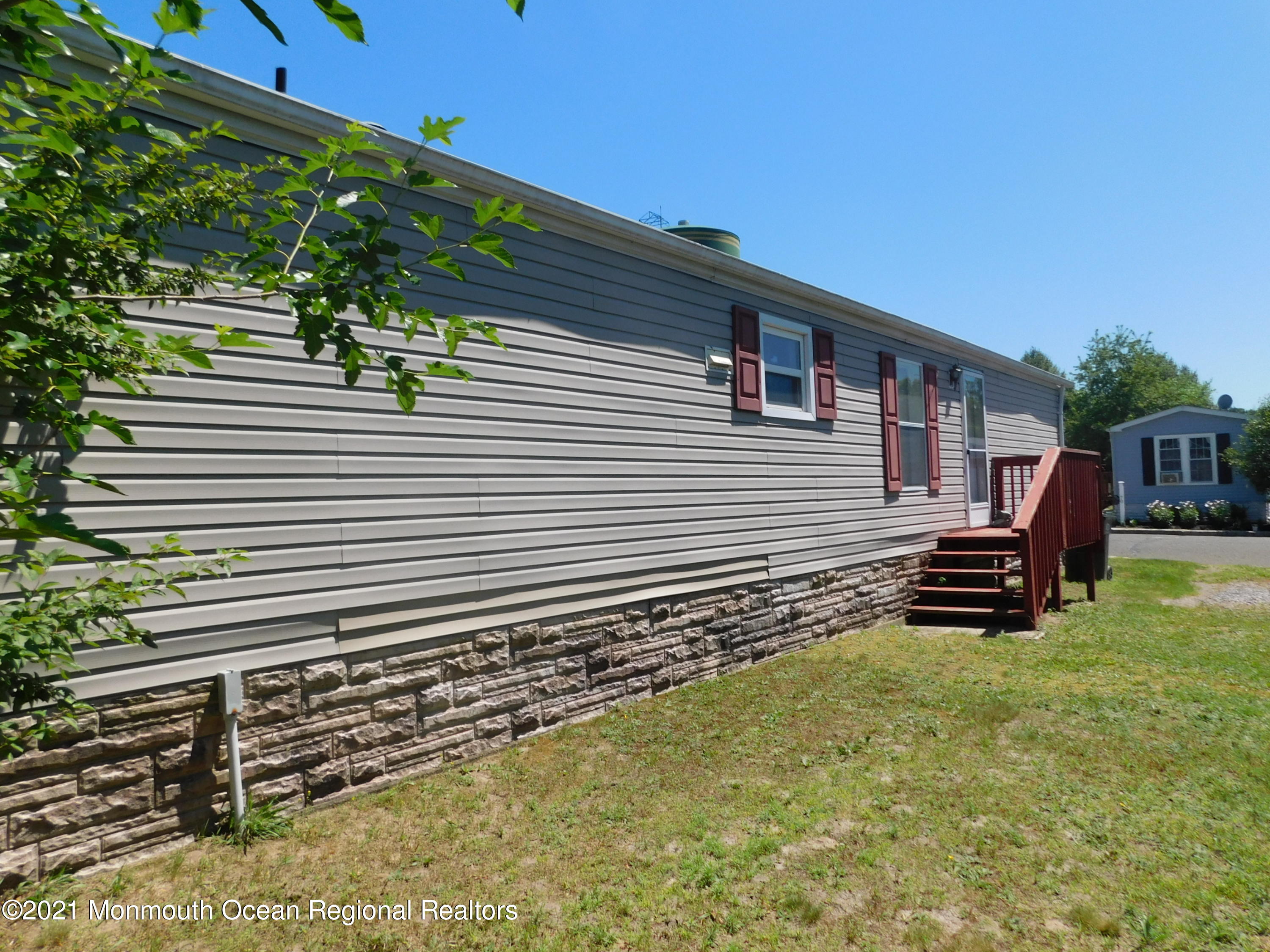 71 Ruffian Way Howell, NJ 07731 - Photo 12 of 13 DSCN6897
