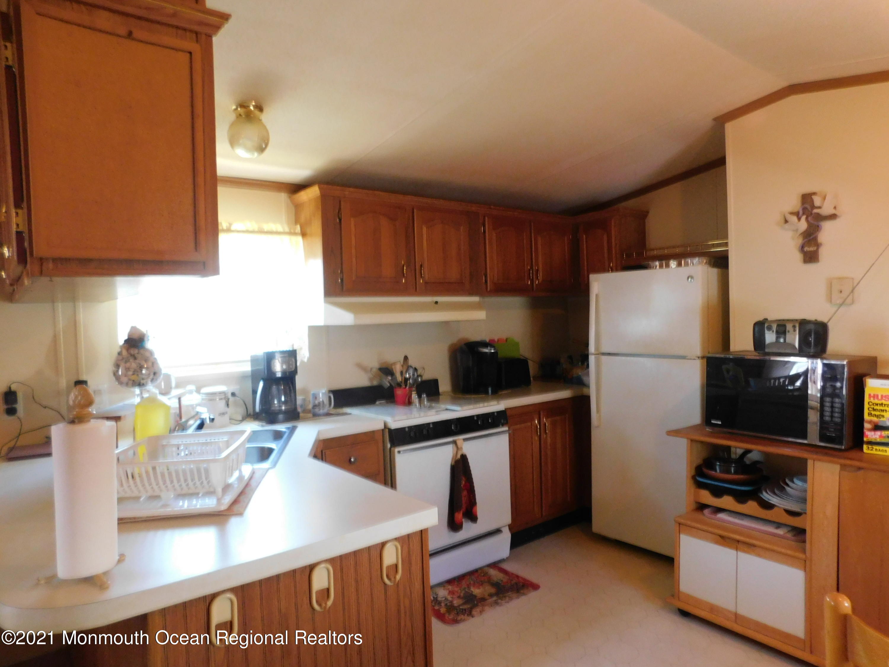 71 Ruffian Way Howell, NJ 07731 - Photo 8 of 13 DSCN6901