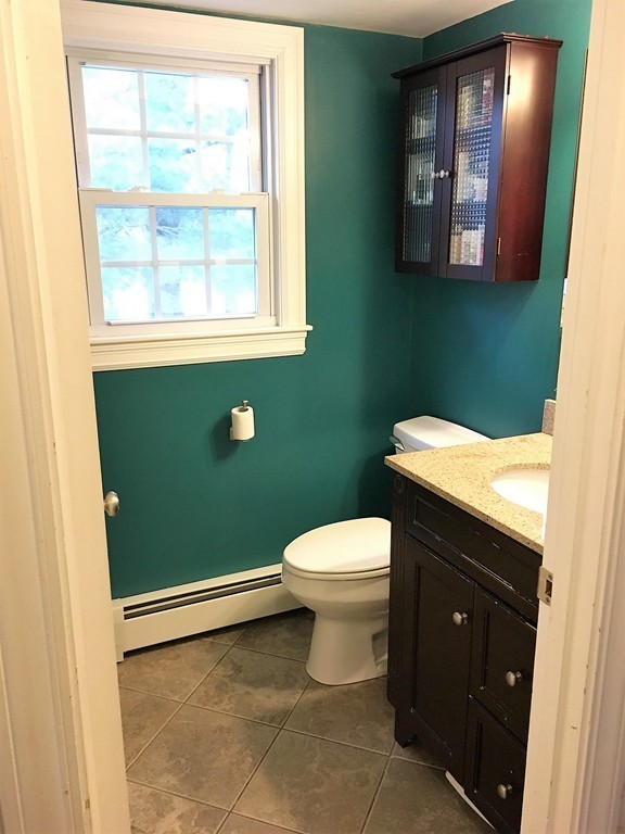 10 Alexander Road Worcester, MA 01606 - Photo 18 of 21 Gallery Image 18