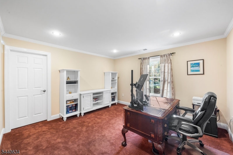 21 Angus Lane Warren, NJ 07059 - Photo 30 of 48