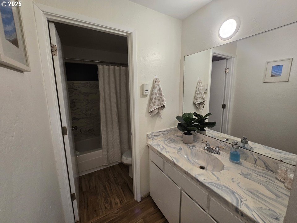 1855 4 Oaks Grange Road Eugene, OR 97405 - Photo 7 of 12 Gallery Image 7