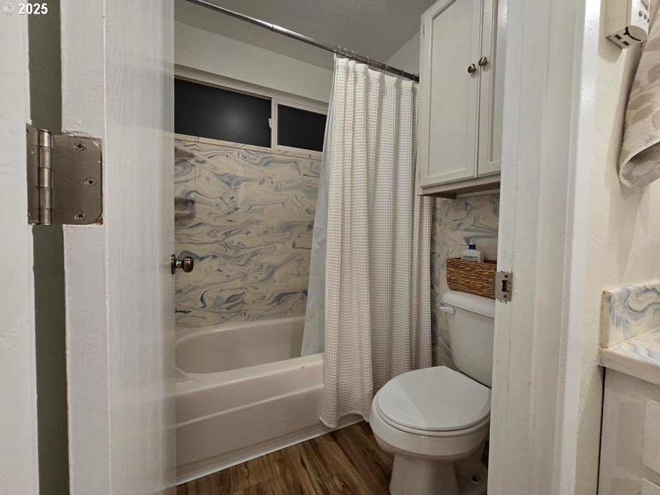 1855 4 Oaks Grange Road Eugene, OR 97405 - Photo 8 of 12 Gallery Image 8