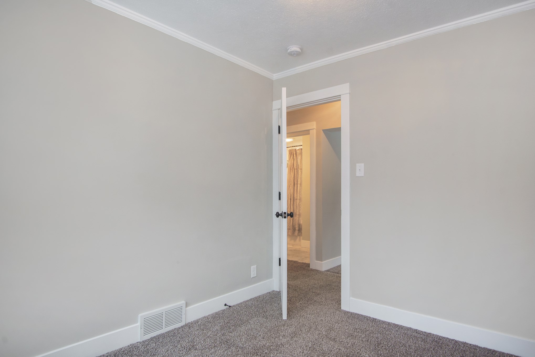 21564 Auten Road South Bend, IN 46628 - Photo 20 of 32 Gallery Image 20