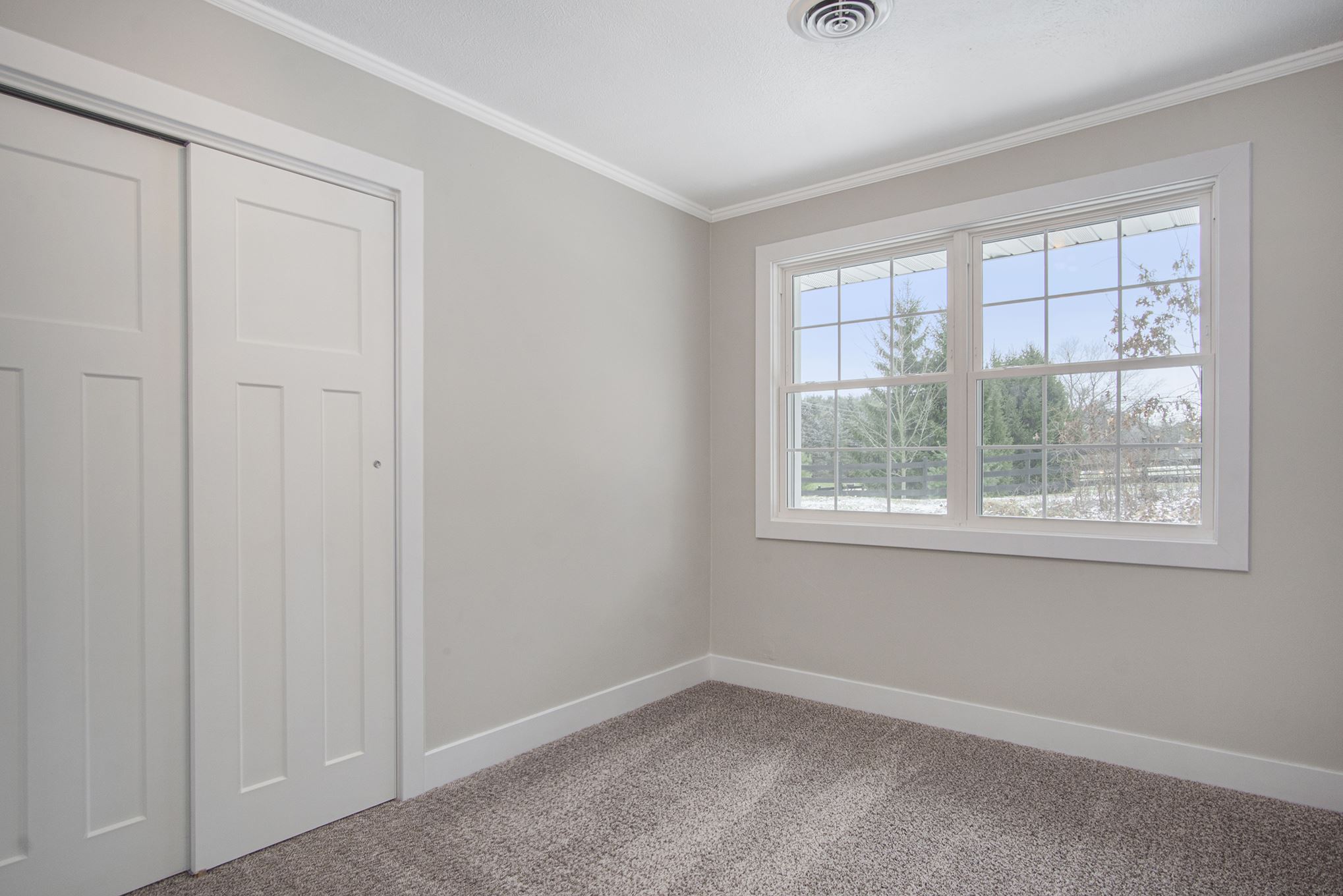 21564 Auten Road South Bend, IN 46628 - Photo 21 of 32 Gallery Image 21