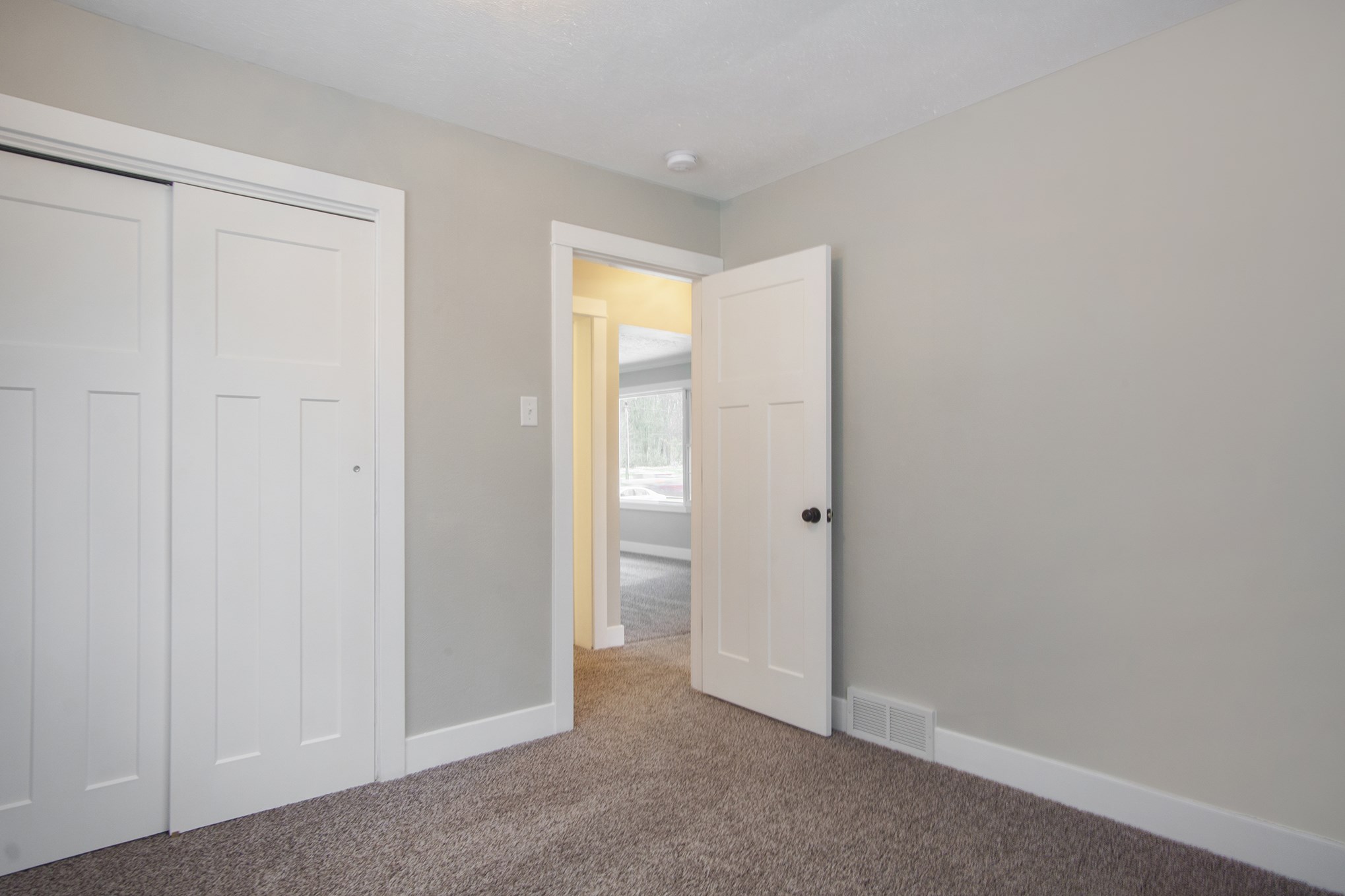 21564 Auten Road South Bend, IN 46628 - Photo 23 of 32 Gallery Image 23