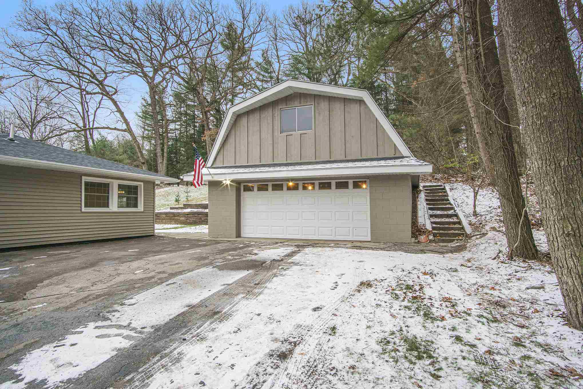 21564 Auten Road South Bend, IN 46628 - Photo 26 of 32 Gallery Image 26