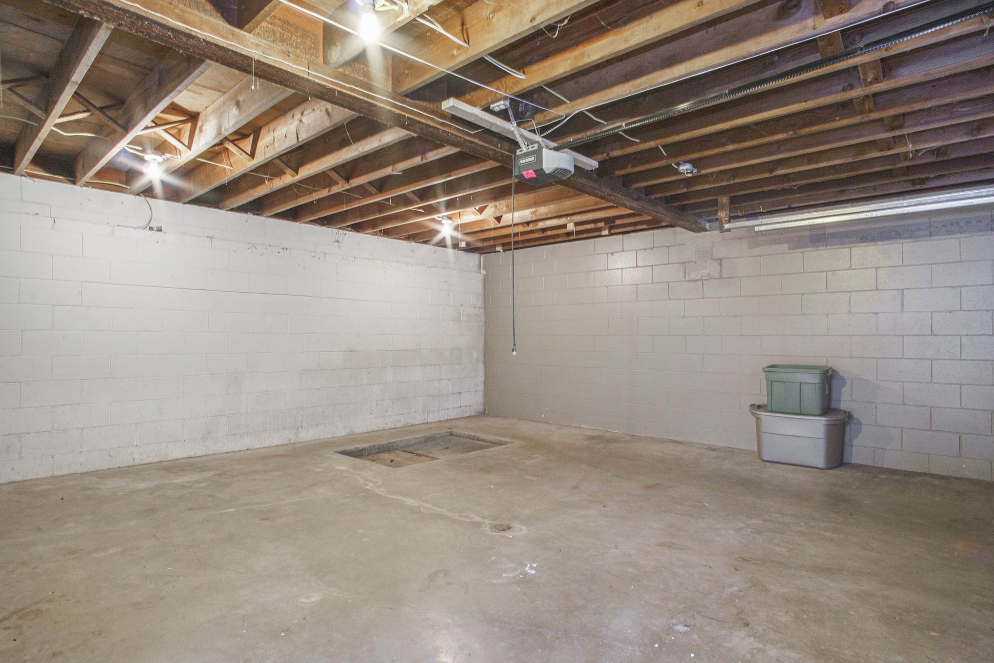21564 Auten Road South Bend, IN 46628 - Photo 29 of 32 Gallery Image 29