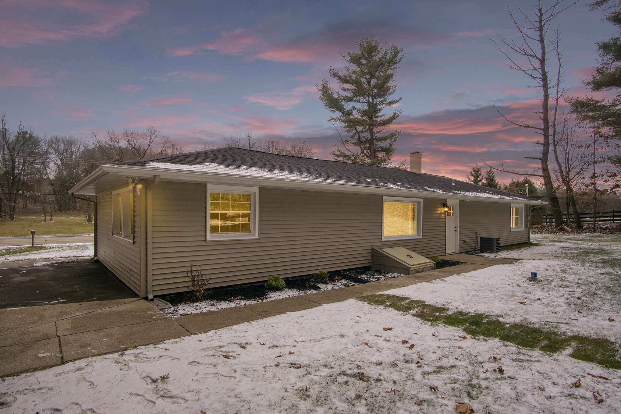 21564 Auten Road South Bend, IN 46628 - Photo 30 of 32 Gallery Image 30