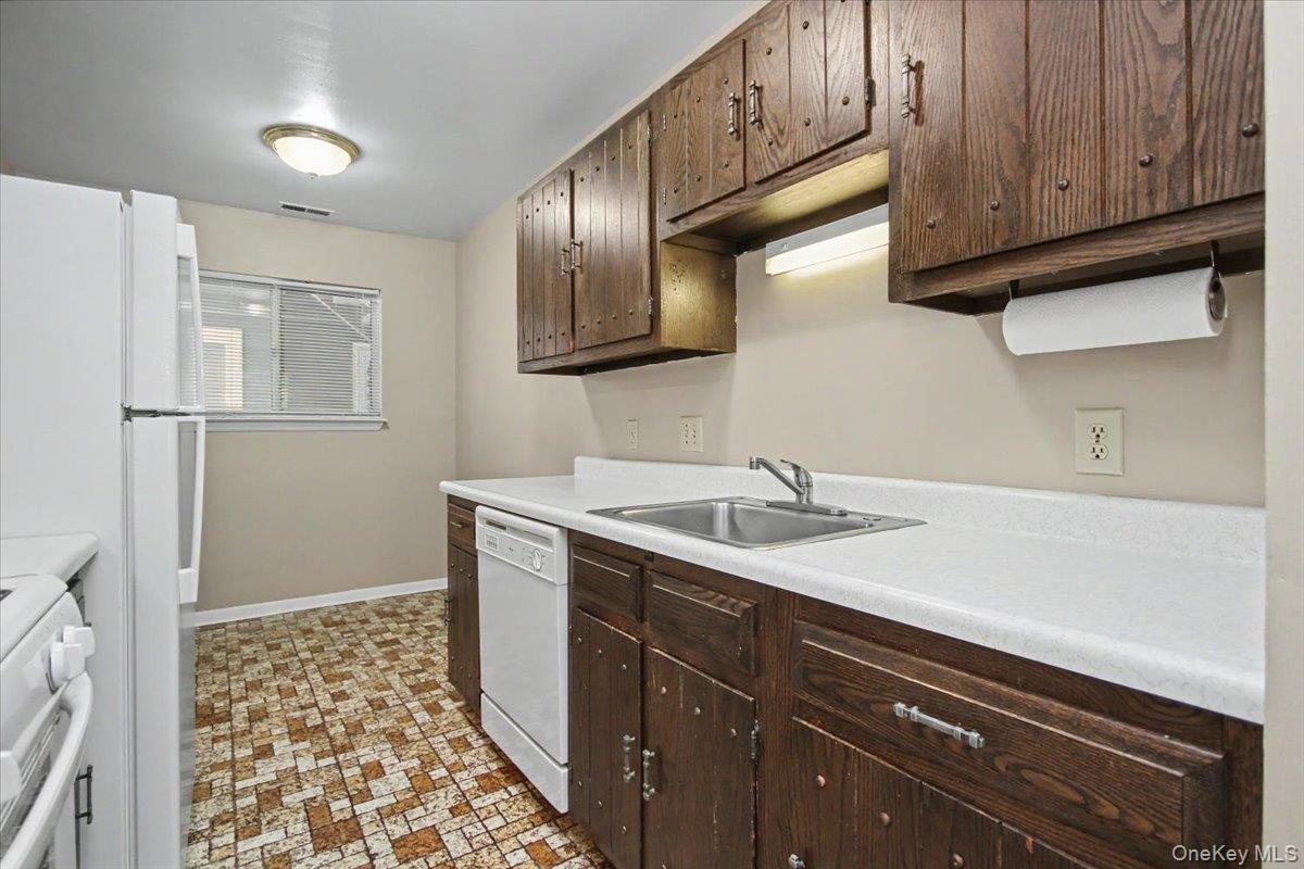 902 Commons Way, Unit D Fishkill, NY 12524 - Photo 26 of 38 Gallery Image 26