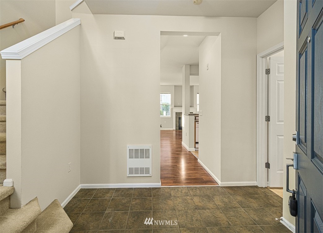 211 South 48th Street, Unit B Renton, WA 98055 - Photo 3 of 30 Gallery Image 3