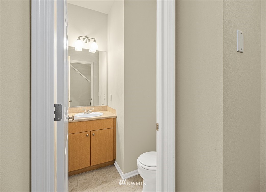 211 South 48th Street, Unit B Renton, WA 98055 - Photo 5 of 30 Gallery Image 5